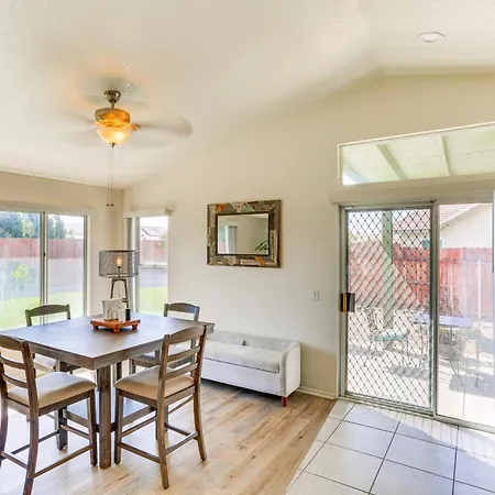 Victorville Home With Large Yard And Charcoal Grill! Exterior photo