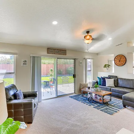 Victorville Home With Large Yard And Charcoal Grill! Exterior photo