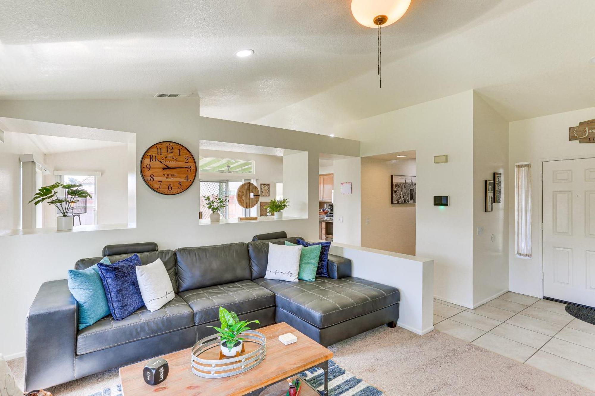 With Large Yard And Charcoal Grill! * Victorville